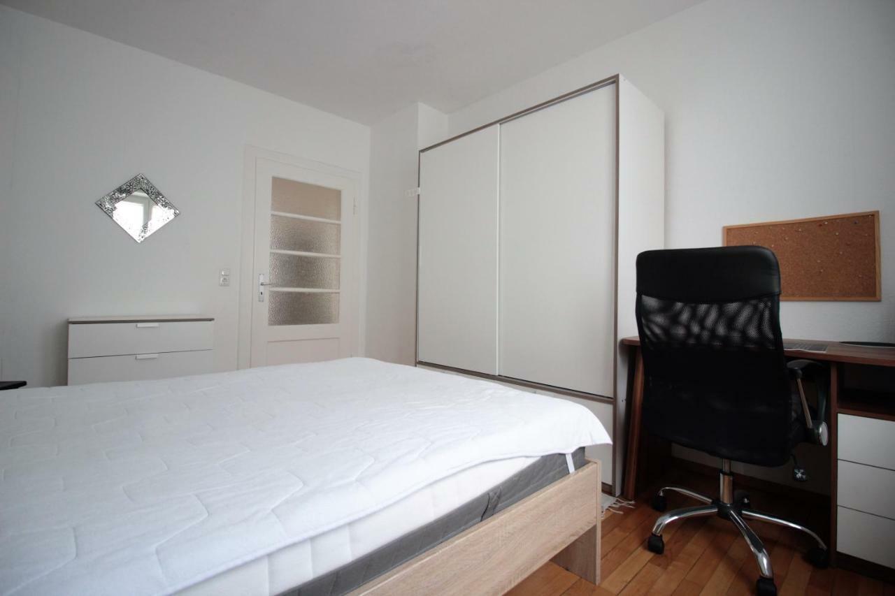 Charming 3-Bedroom Apartment With Parking Lot Wurzburg Exterior photo